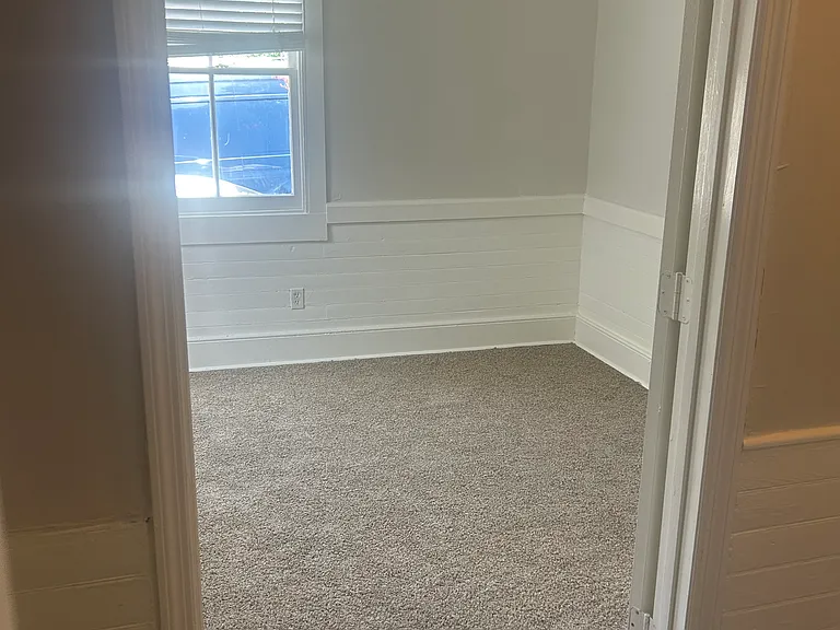 520 E Hall Ln — Photo 24