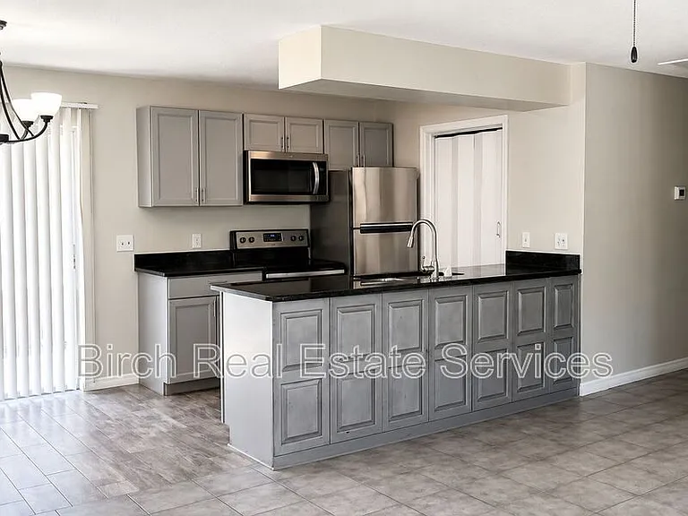 1017 Amble Ln — Photo 2