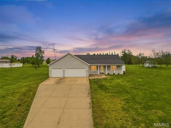 211 High Ridge Valley Ct, Foley, MO 63347