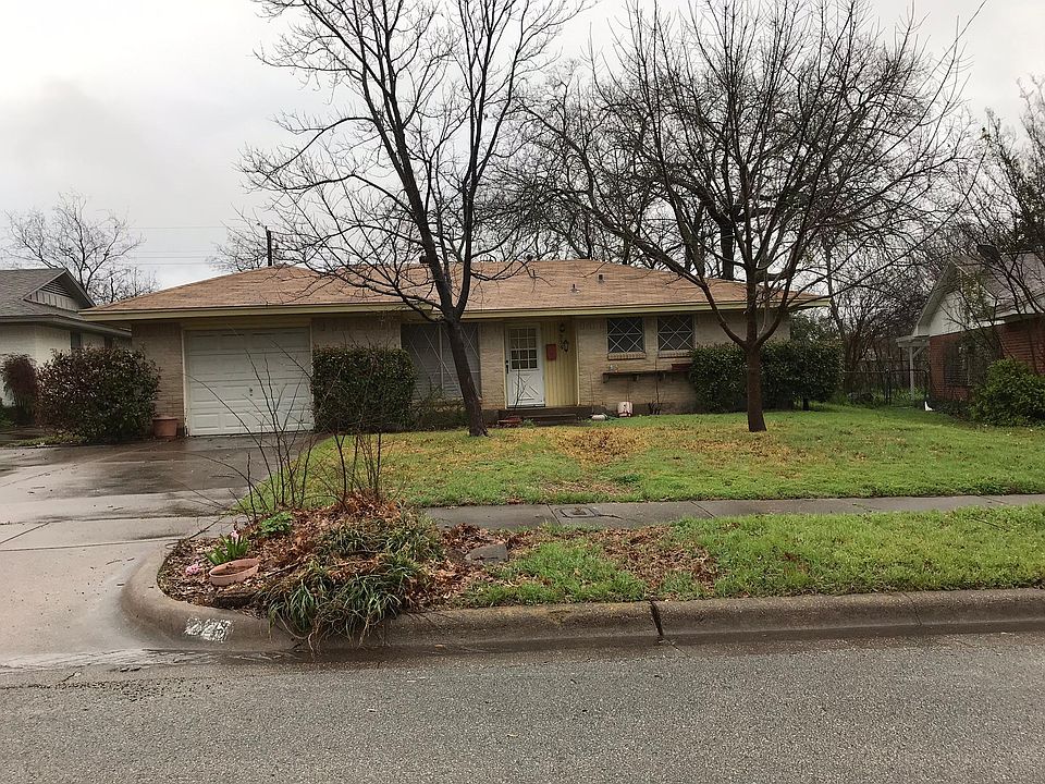 1st image of 225 Merribrook Trl