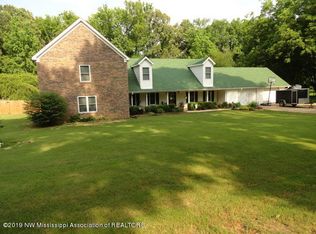 7368 Pleasant Dr, Olive Branch, MS 38654