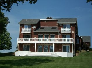 2 Riverview Ter, Nauvoo, IL
