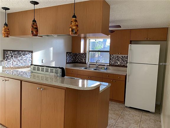 5th image of 6724 N Donald Ave