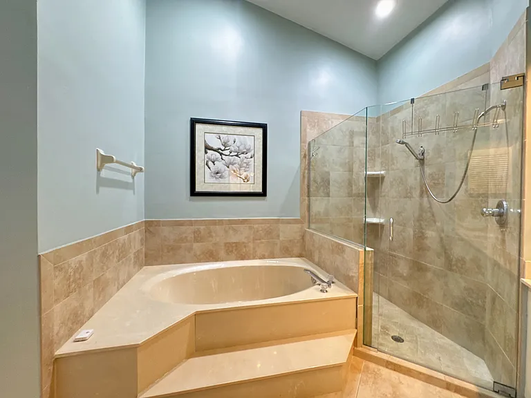 13018 Parktree Ct — Photo 8