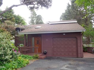 3520 Evergreen Ave, Depoe Bay, OR 97341