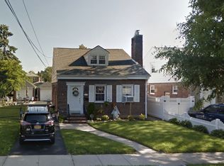146-19 22nd Ave, Flushing, NY 11357