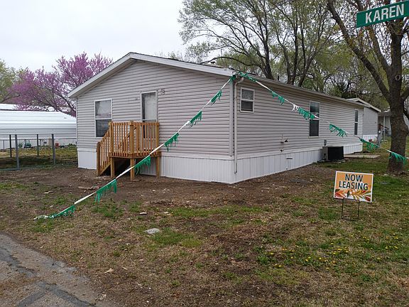 4th image of 124 N Karen Ln