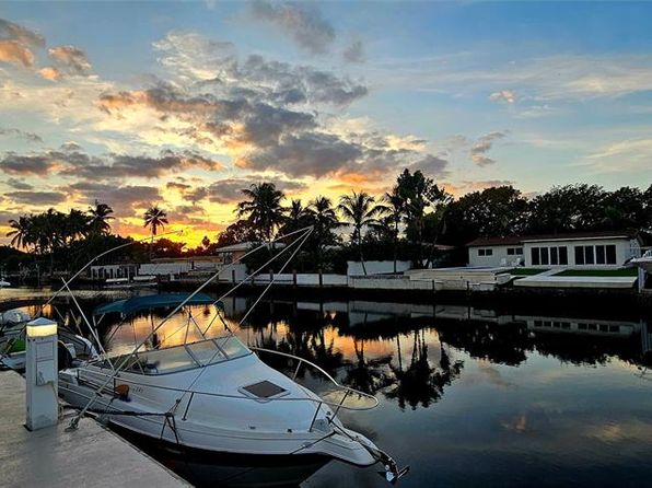 2000 NE 135th St APT 605