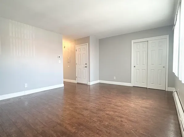 5708 Broadway image 8 of 11