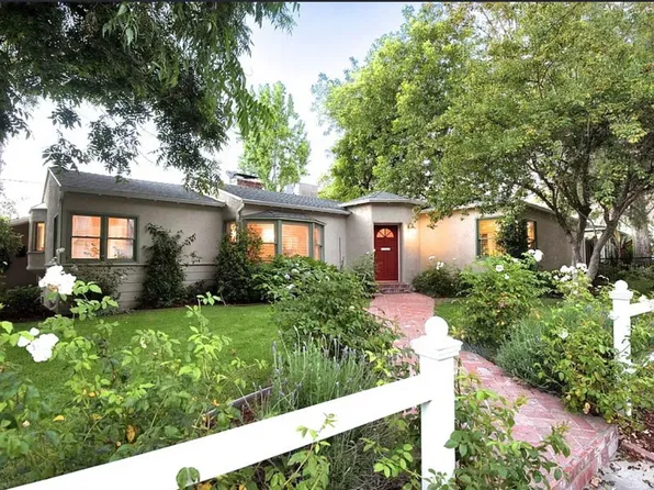 12271 Laurel Terrace Dr, Studio City, CA 91604