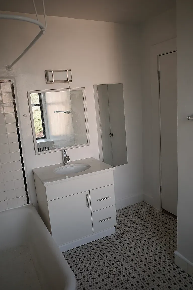 172 Clinton Street — Photo 4