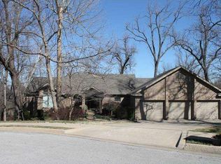 2301 Stout Dr, Springdale, AR 72762