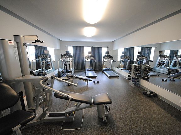 3rd image of 158 Johnson Ave APT 401