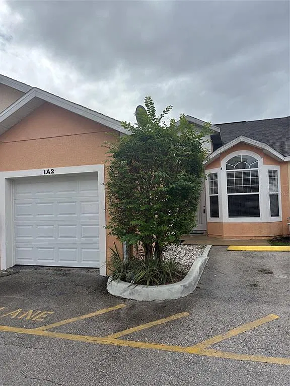 3 bed, 2.0 bath, 1000 sqft, $1,695 — Photo 1