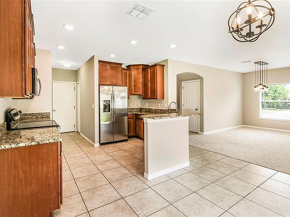 5th image of 15402 Lost Creek Ln
