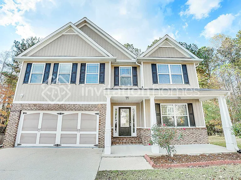 702 Sycamore Dr — Photo 1