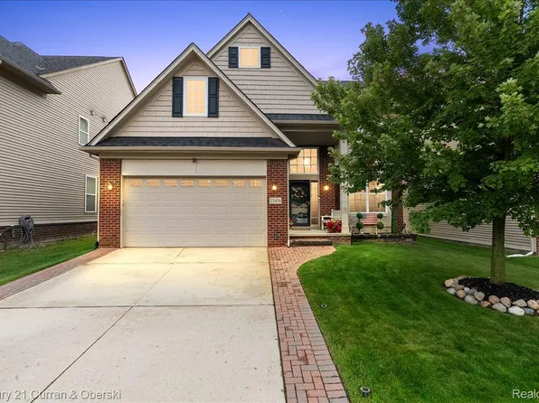 27476 Belgrave Pl, Novi, MI 48374