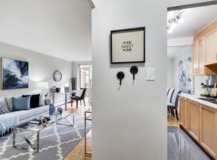 460 Eglinton Avenue East, Toronto, ON M4P 1M3