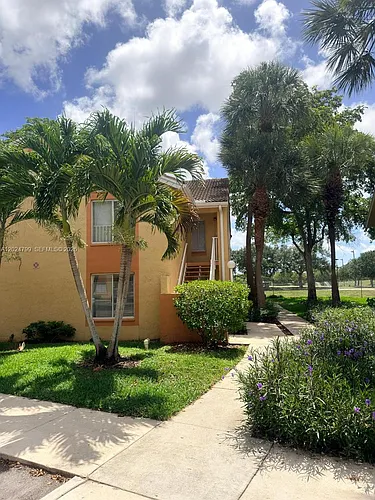 1025 Coral Club Dr Photo 1