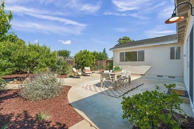 7631 Santa Paula Dr — Photo 19