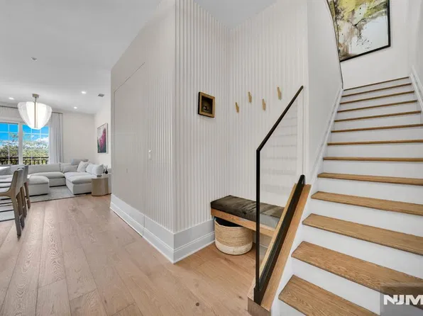 3305 The Plaza, Tenafly, NJ 07670