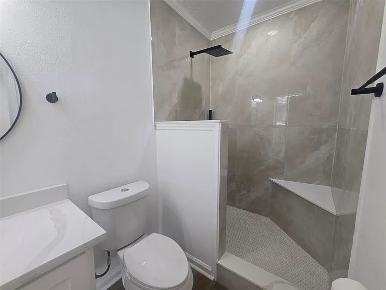 5102 Avenue L — Photo 17