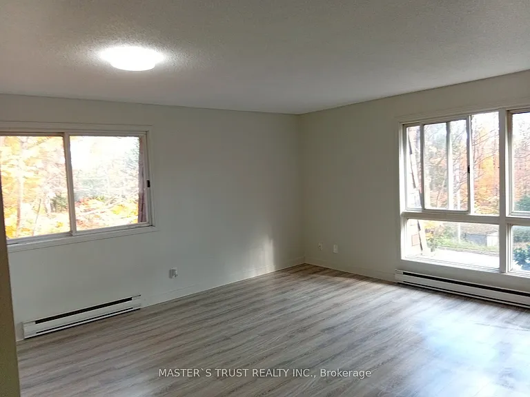 190 Borland St E #4 — Photo 7