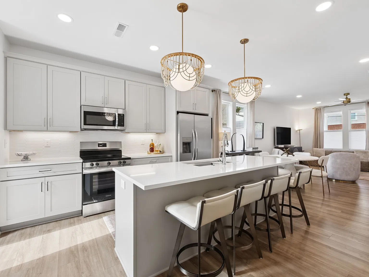 1480 Chesapeake Ave — Photo 4