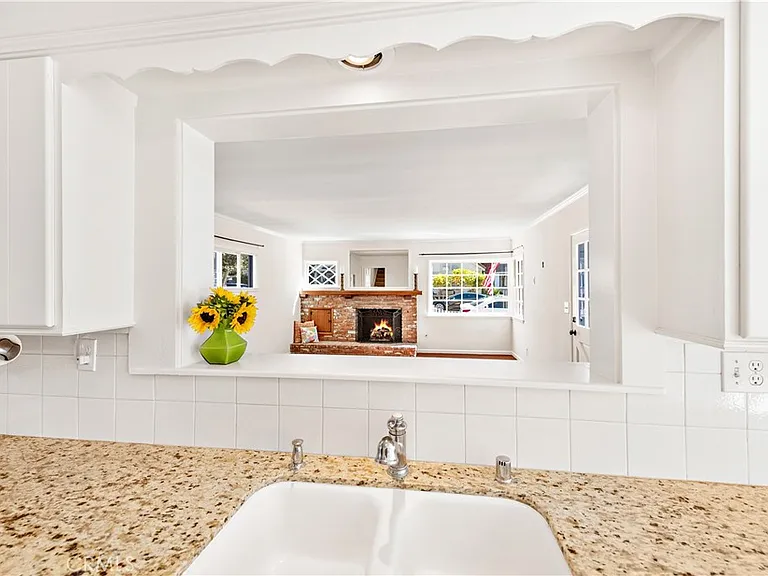 515 Carnation Ave — Photo 14