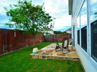 807 Gillon Dr, Arlington, TX 76001