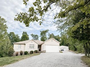 2570 Eastlawn Rd, Madisonville, KY 42431