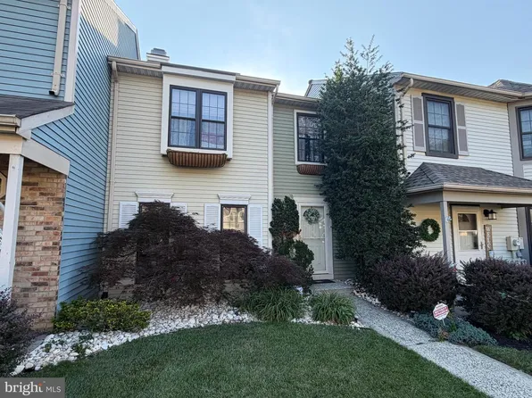 43 Devon Ct, Robbinsville, NJ 08691