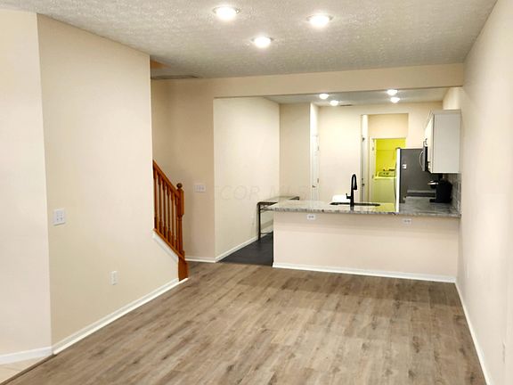 5th image of 3740 Niblick Pl