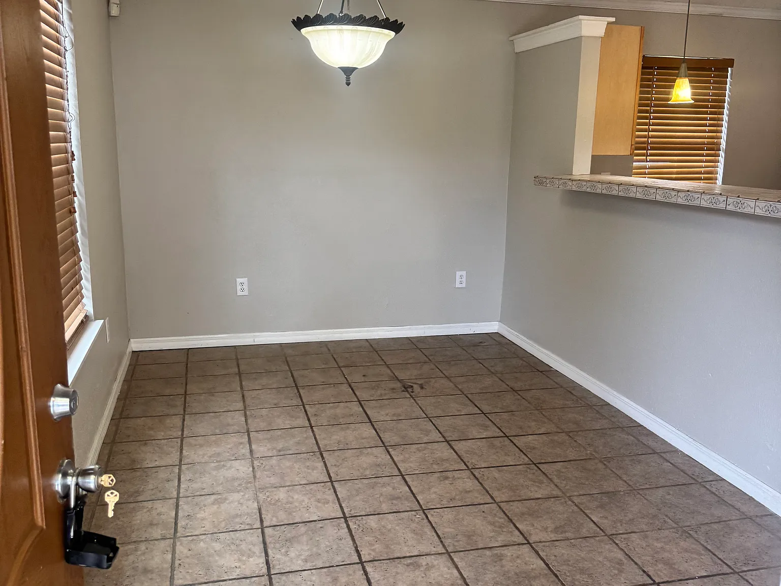 3 bed, 1174 sqft, $1,350 — Photo 3