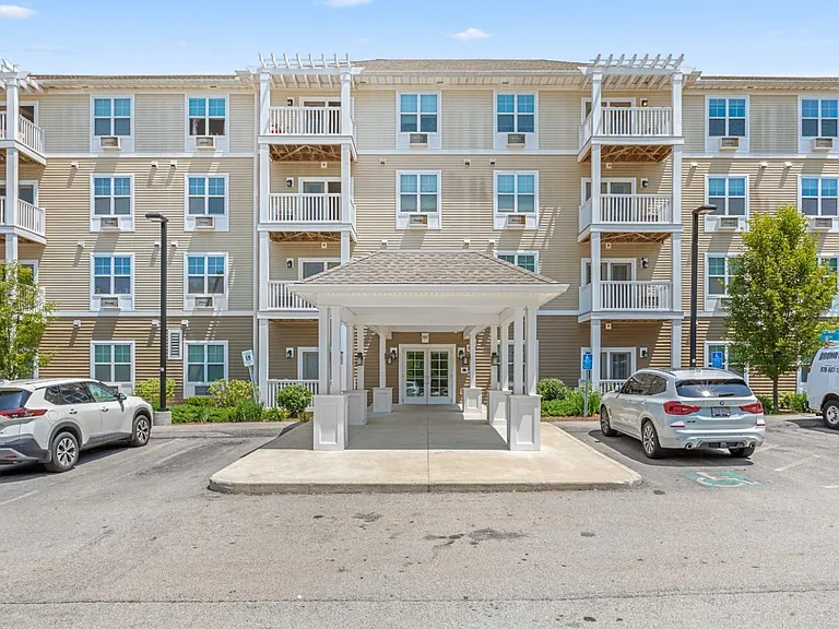 Tenney Place — Photo 1