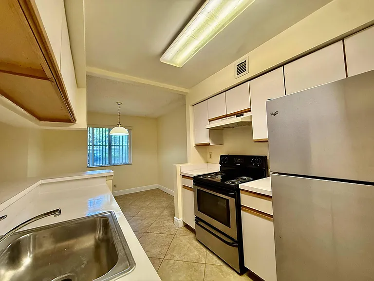 9777 Westview Dr #1113 — Photo 5