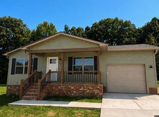 129 Hassell Dr, Martin, TN 38237