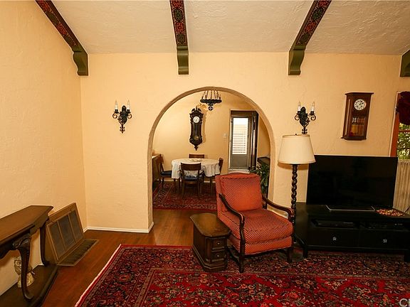 4th image of 116 Nieto Ave