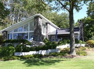 10139 Carmer Rd, Fenton, MI 48430