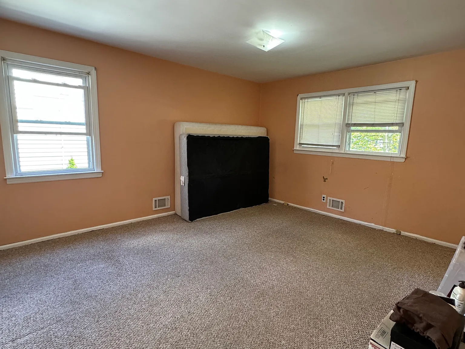 1 bed, 1.5 bath, $800 — Photo 2