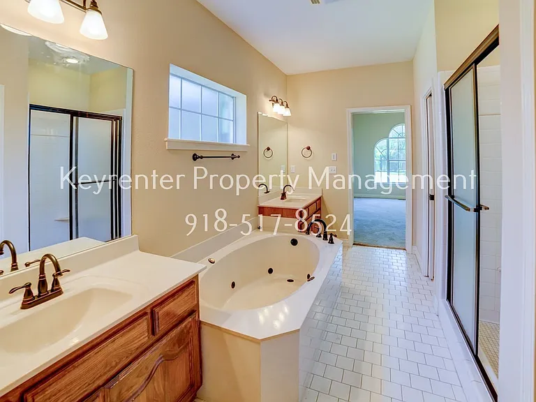 10119 S College Pl — Photo 26
