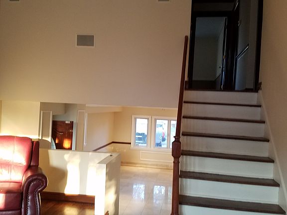 3rd image of 15942 86th St