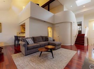 44 E Sierra Madre Blvd, Sierra Madre, CA 91024