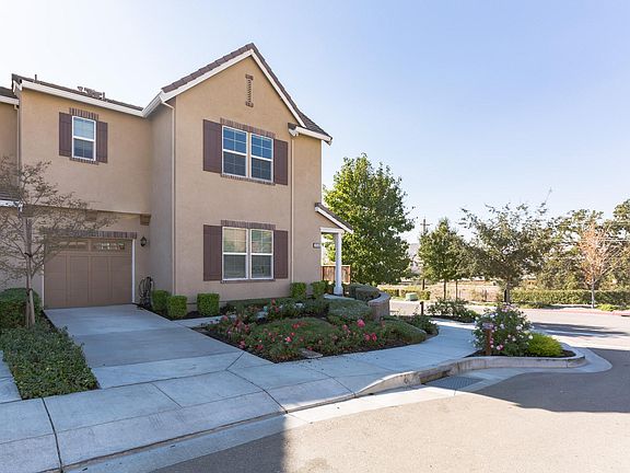 2nd image of 3538 Corsica Ct