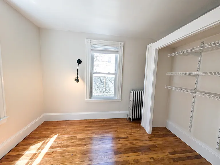 16 Henry St #1 — Photo 8