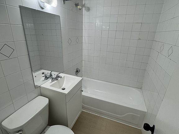 5th image of 2204 Dufferin St #1500047