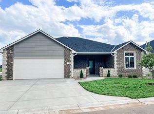 1732 N Forestview Ct, Wichita, KS 67235