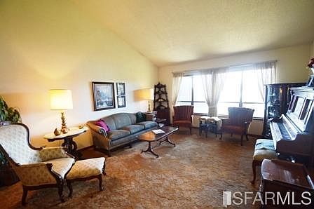 4th image of 2502 Canyon Creek Dr