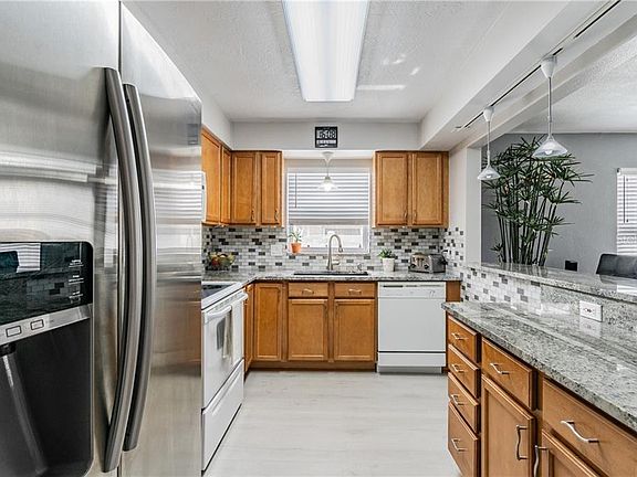 3rd image of 5226 21st Ave N