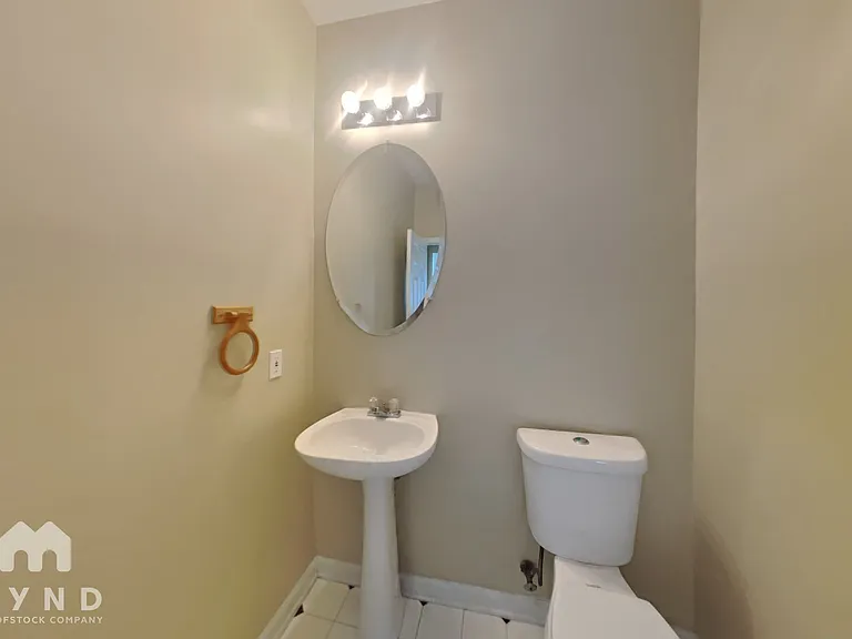 8256 Wynfield Dr — Photo 16